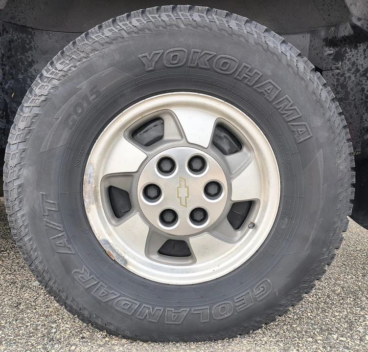 2002 Chevrolet Tahoe 2nd Gen - Image 22 of 31