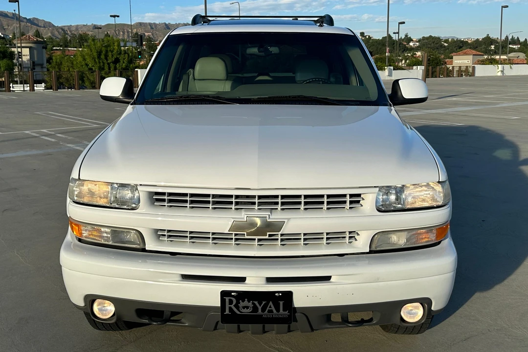 2002 Chevrolet Tahoe 2nd Gen - Image 2 of 31