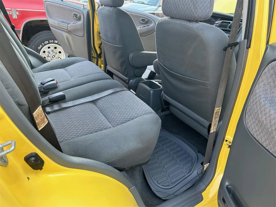 2002 Chevrolet Tracker - Image 10 of 31