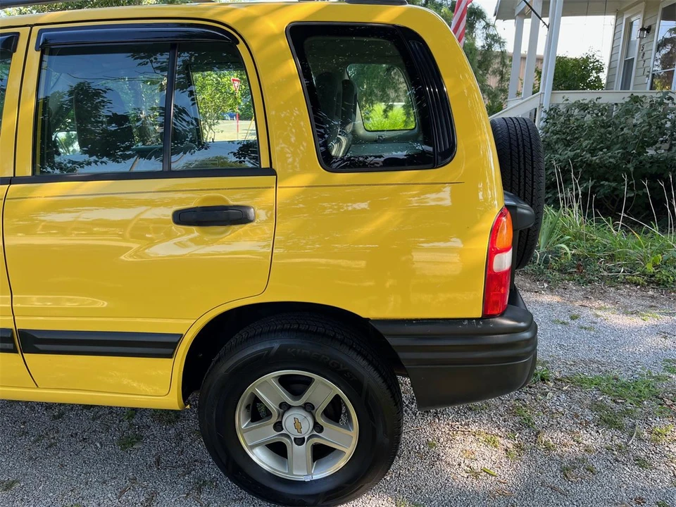 2002 Chevrolet Tracker - Image 19 of 31
