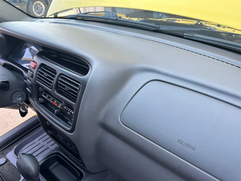 2002 Chevrolet Tracker - Image 22 of 31