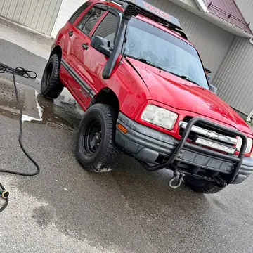 2002 Chevrolet Tracker