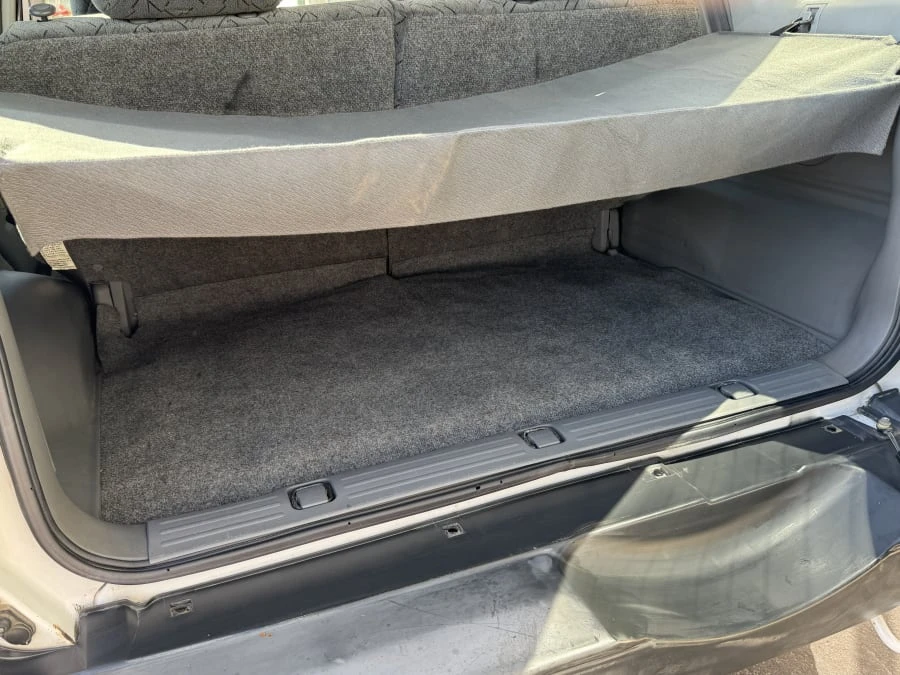 2002 Chevrolet Tracker - Image 10 of 12