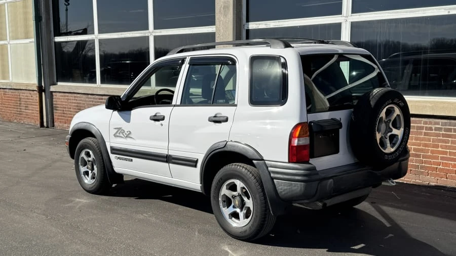 2002 Chevrolet Tracker - Image 3 of 12