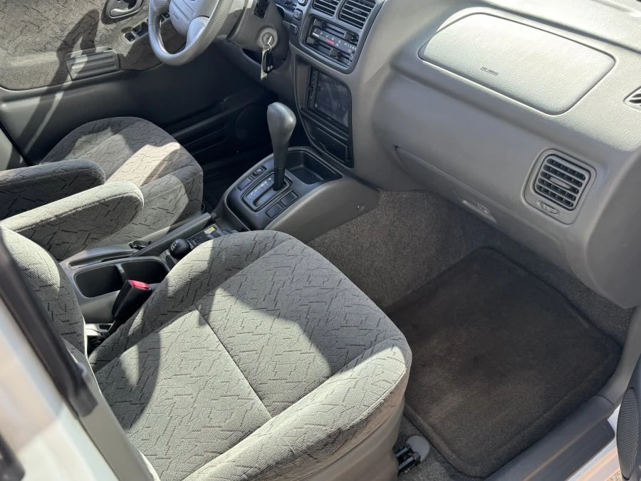 2002 Chevrolet Tracker - Image 8 of 12