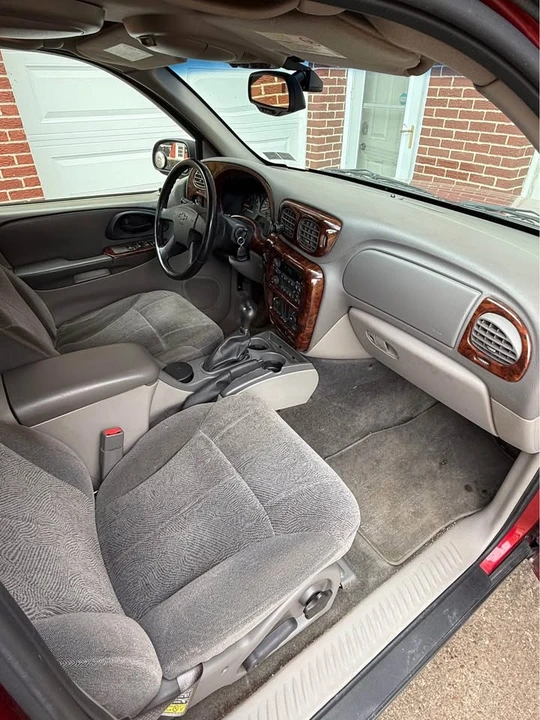 2002 Chevrolet Trailblazer - Image 9 of 10