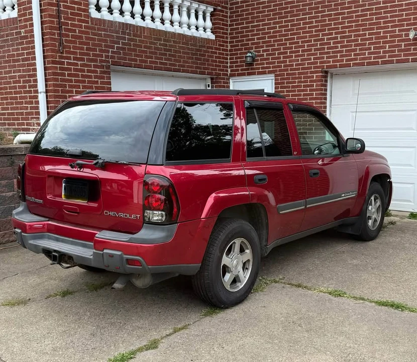 2002 Chevrolet Trailblazer - Image 5 of 10