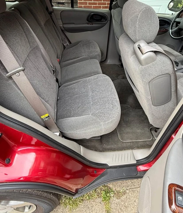 2002 Chevrolet Trailblazer - Image 10 of 10