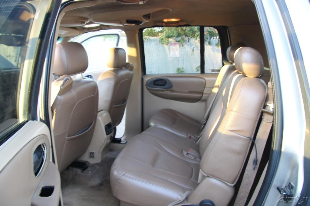 2002 Chevrolet Trailblazer - Image 18 of 21