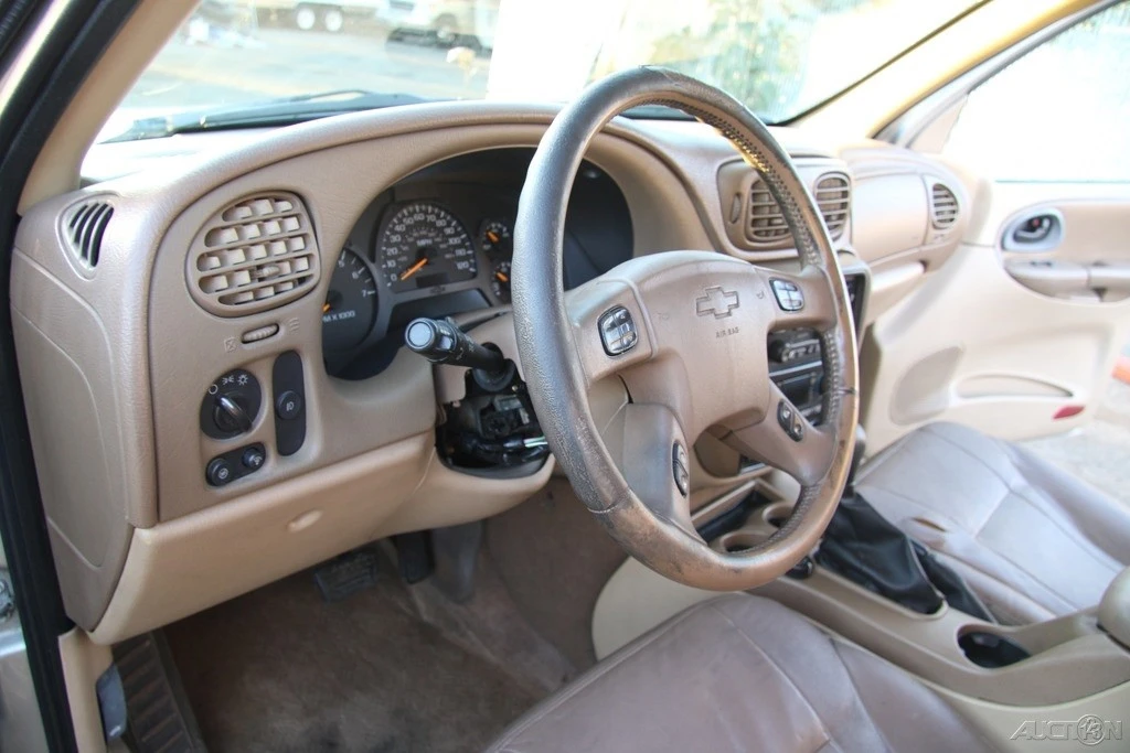 2002 Chevrolet Trailblazer - Image 12 of 21