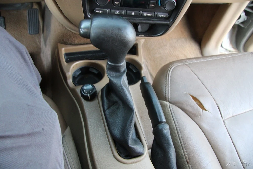 2002 Chevrolet Trailblazer - Image 16 of 21