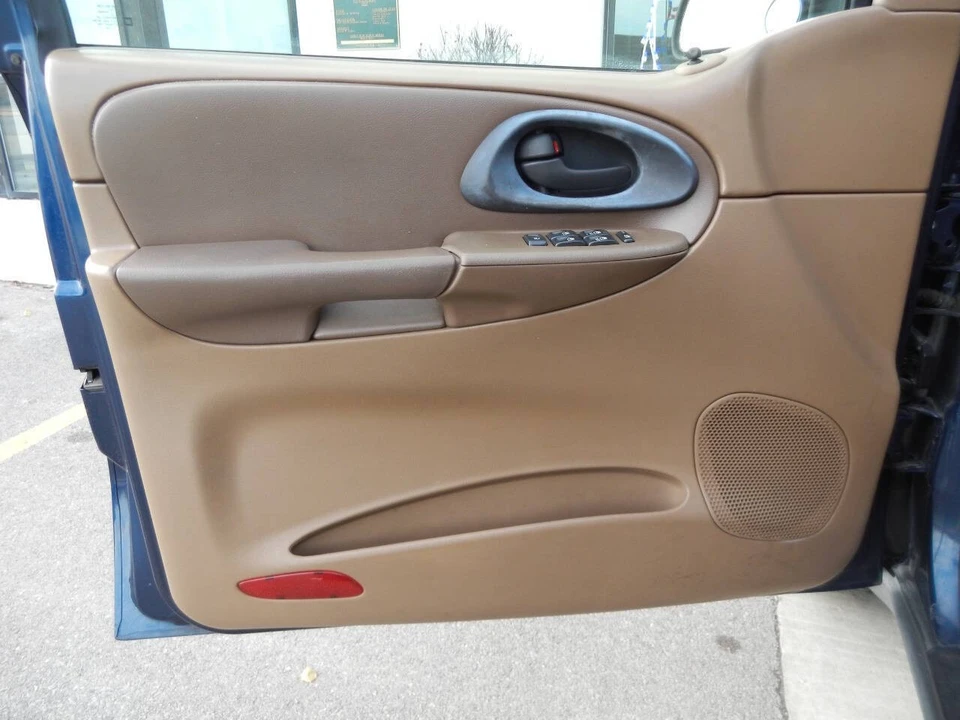 2002 Chevrolet Trailblazer - Image 19 of 21