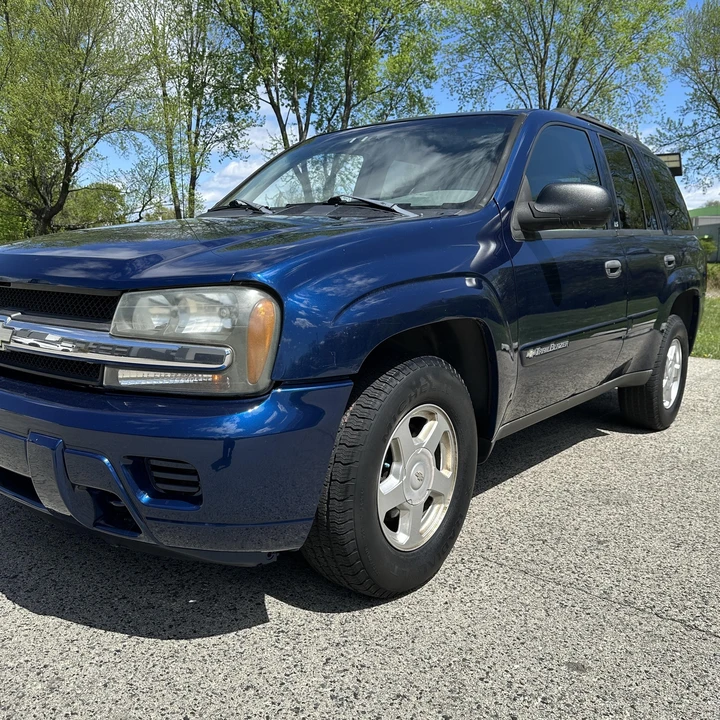 2002 Chevrolet Trailblazer - Image 10 of 12