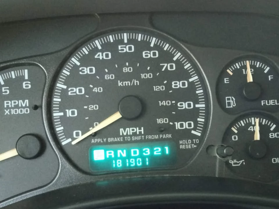 2002 Chevrolet Avalanche - Image 3 of 18