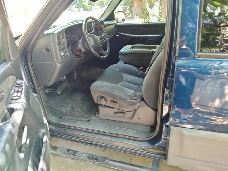 2002 Chevrolet Avalanche - Image 5 of 18