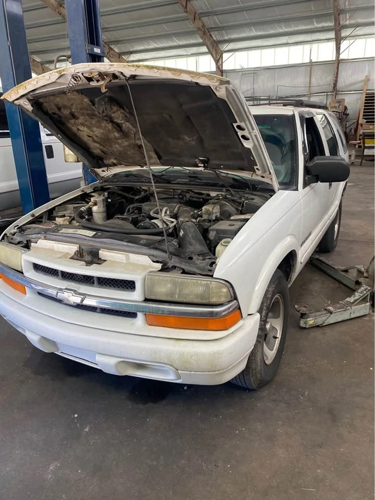 2002 Chevrolet S-10 Blazer 2nd Gen - Image 3 of 10