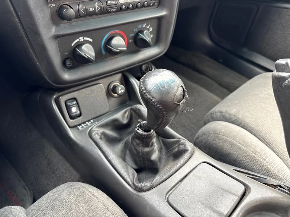 2002 Chevrolet Camaro 4th Gen - Image 15 of 19