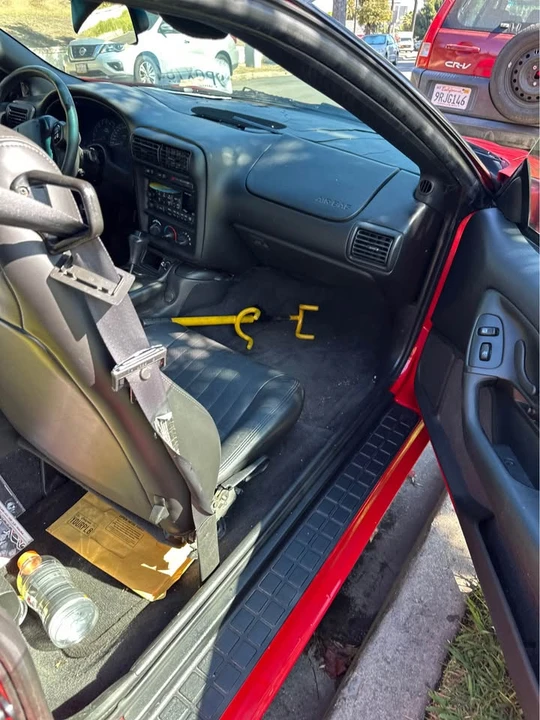 2002 Chevrolet Camaro 4th Gen - Image 9 of 14