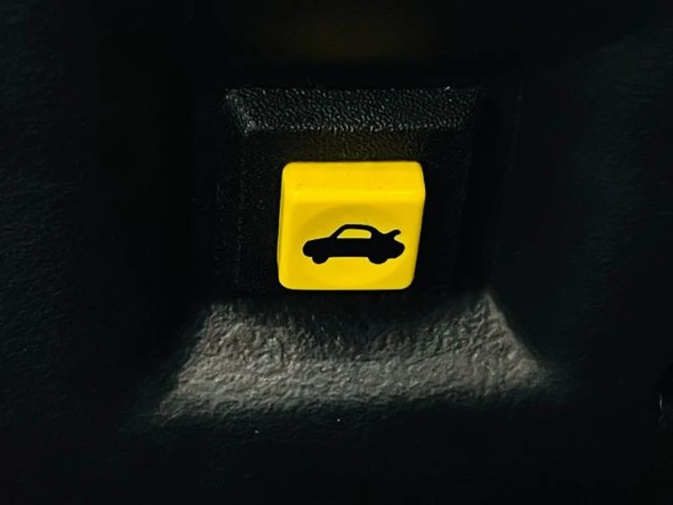 2002 Chevrolet Camaro 4th Gen - Image 11 of 20