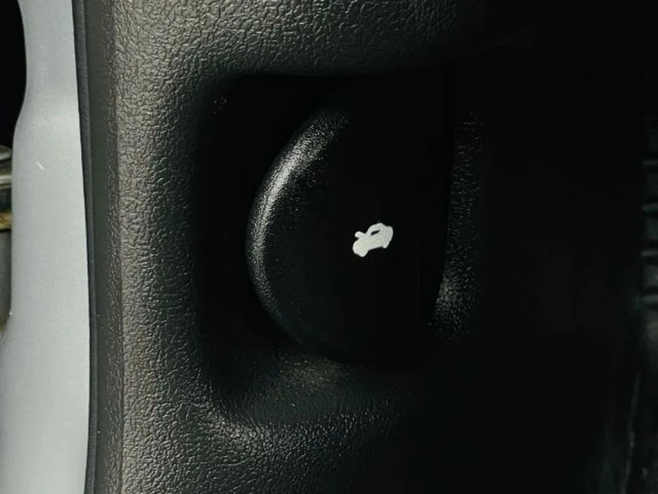 2002 Chevrolet Camaro 4th Gen - Image 2 of 20