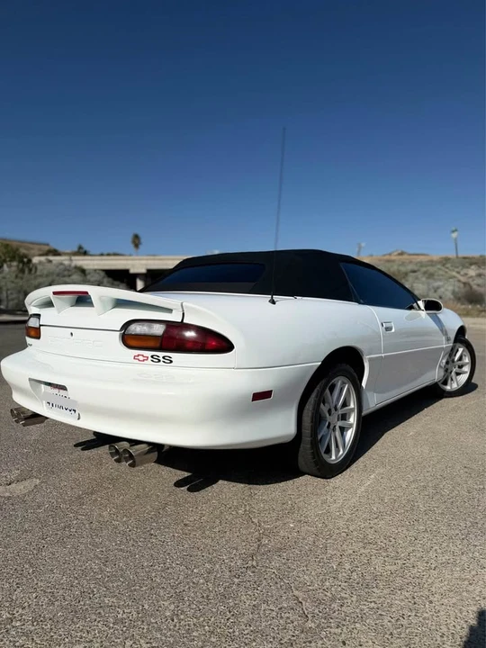 2002 Chevrolet Camaro SS 4th Gen - Image 8 of 17