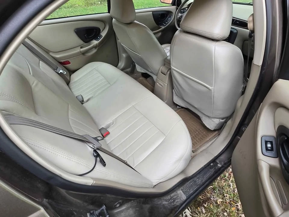 2002 Chevrolet Malibu - Image 5 of 11