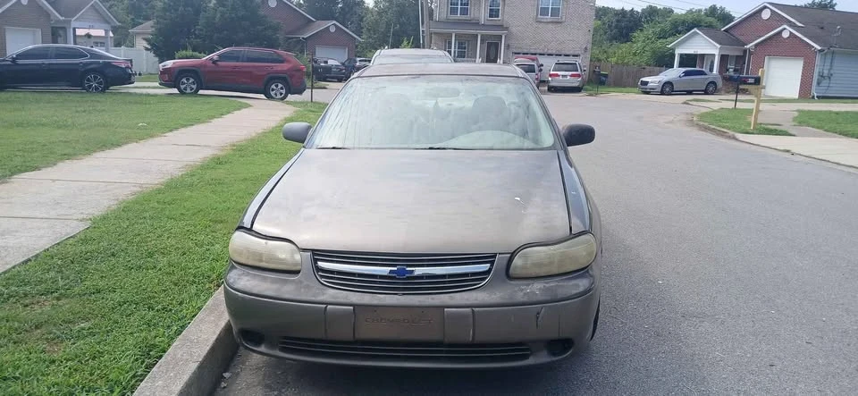 2002 Chevrolet Malibu - Image 8 of 12