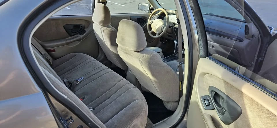 2002 Chevrolet Malibu - Image 9 of 12