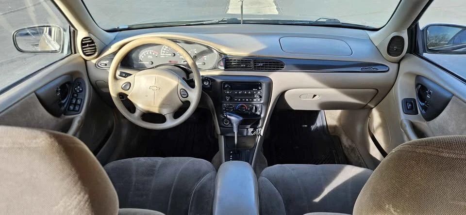2002 Chevrolet Malibu - Image 10 of 12