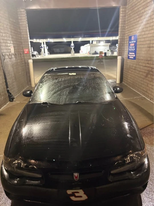 2002 Chevrolet Monte Carlo 6th Gen - Image 2 of 6