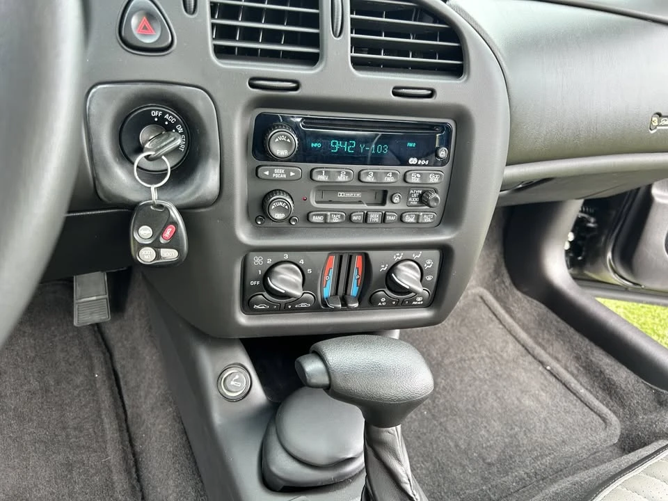 2002 Chevrolet Monte Carlo 6th Gen - Image 4 of 18
