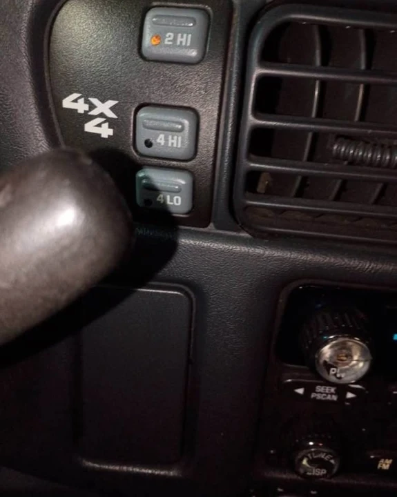 2002 Chevrolet S-10 - Image 10 of 11