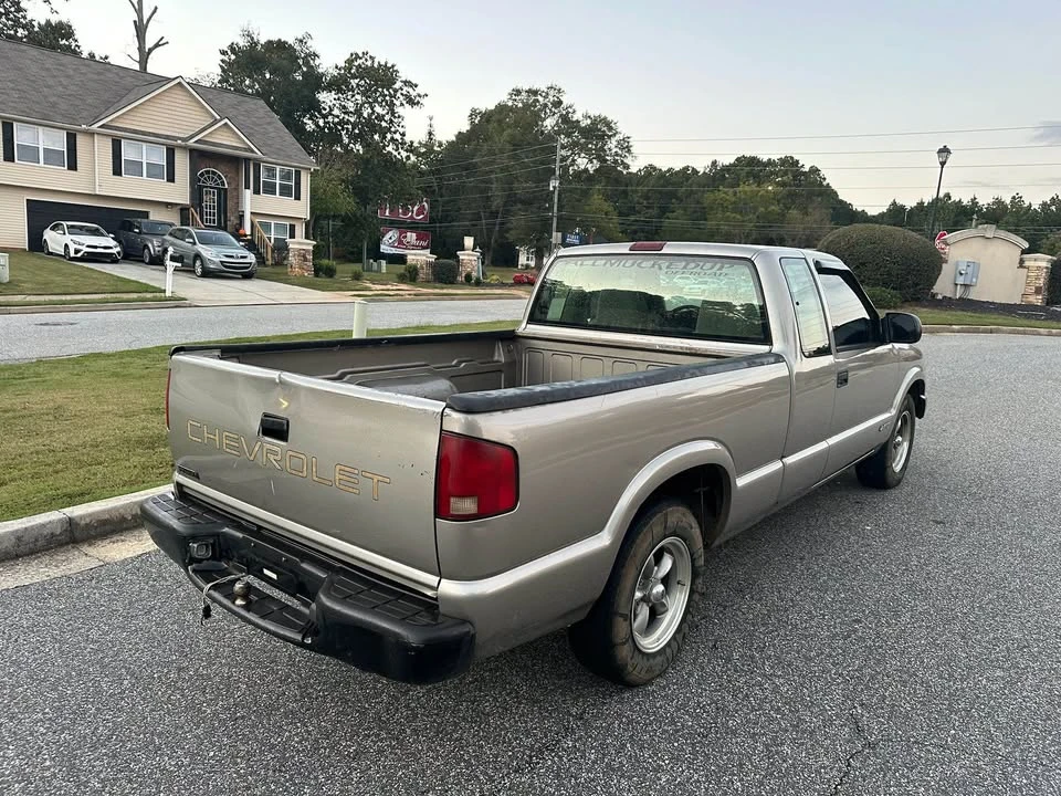 2002 Chevrolet S-10 - Image 4 of 7