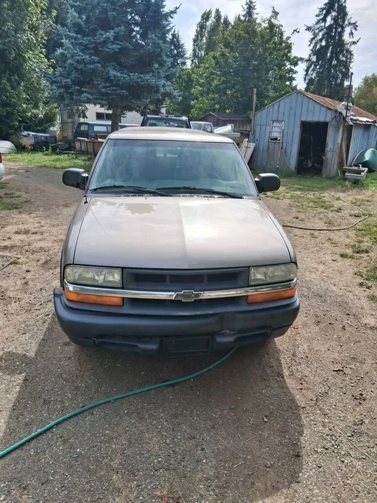 2002 Chevrolet S-10 Blazer 2nd Gen - Image 2 of 4