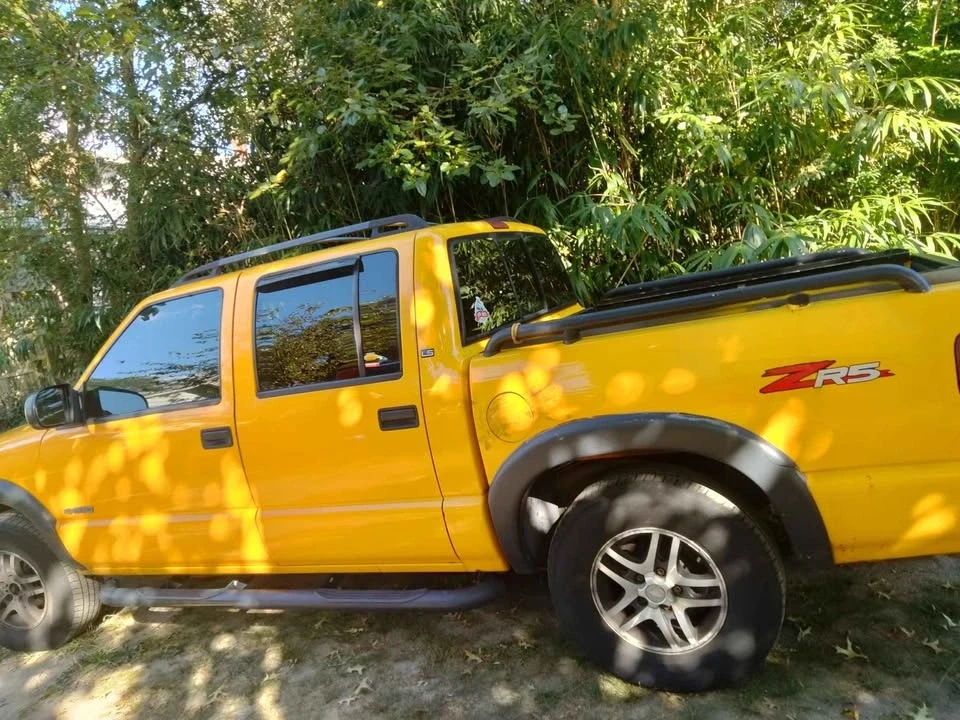 2002 Chevrolet S-10 - Image 4 of 13