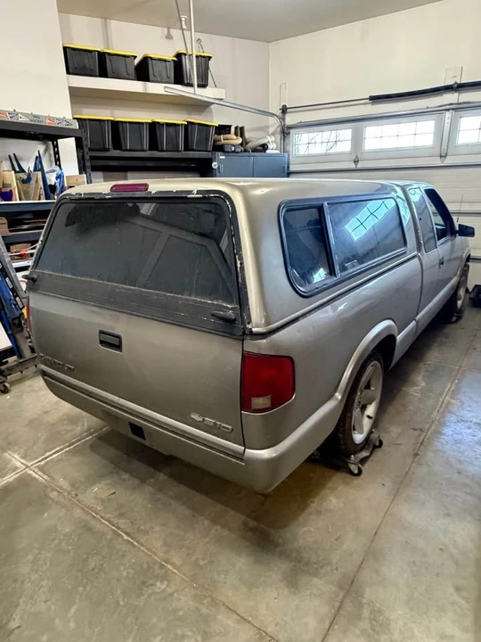 2002 Chevrolet S-10 - Image 4 of 14