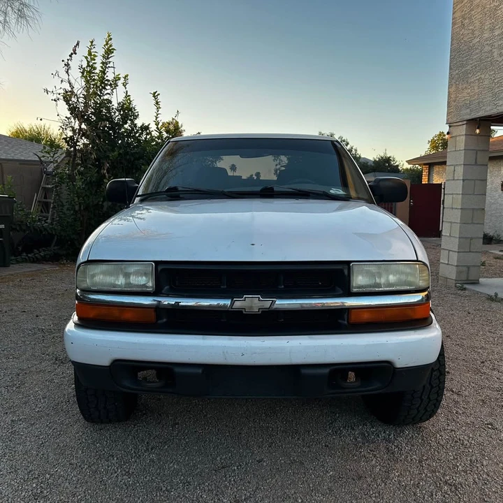 2002 Chevrolet S-10 - Image 3 of 7