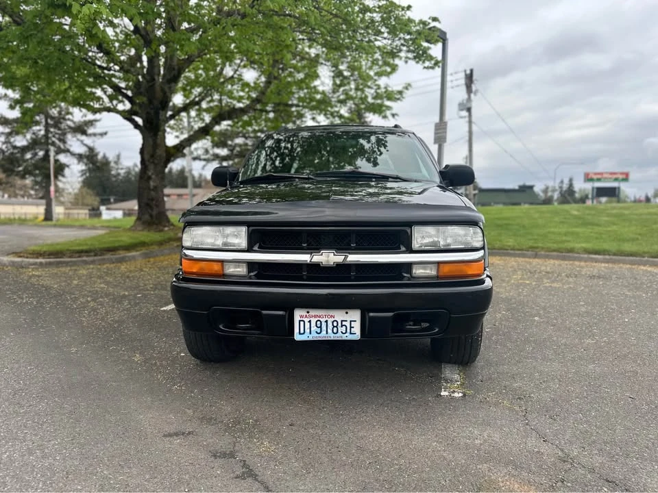 2002 Chevrolet S-10 - Image 2 of 19