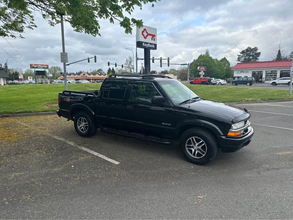 2002 Chevrolet S-10 - Image 4 of 19