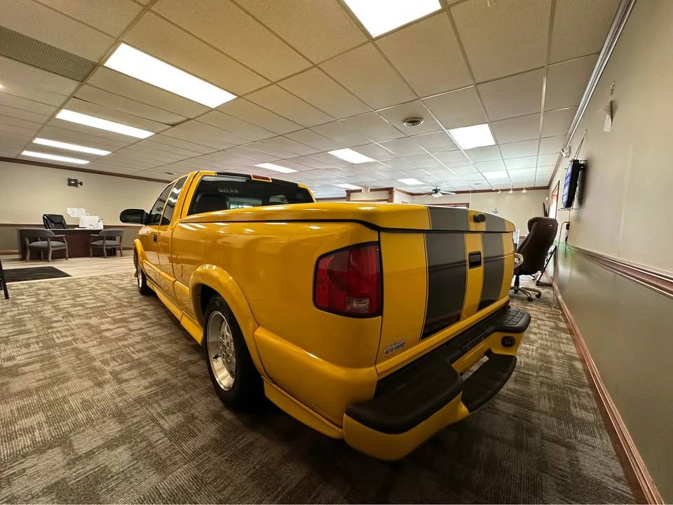 2002 Chevrolet S-10 - Image 4 of 10