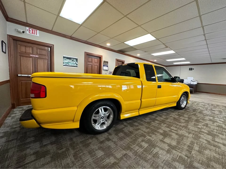 2002 Chevrolet S-10 - Image 3 of 10