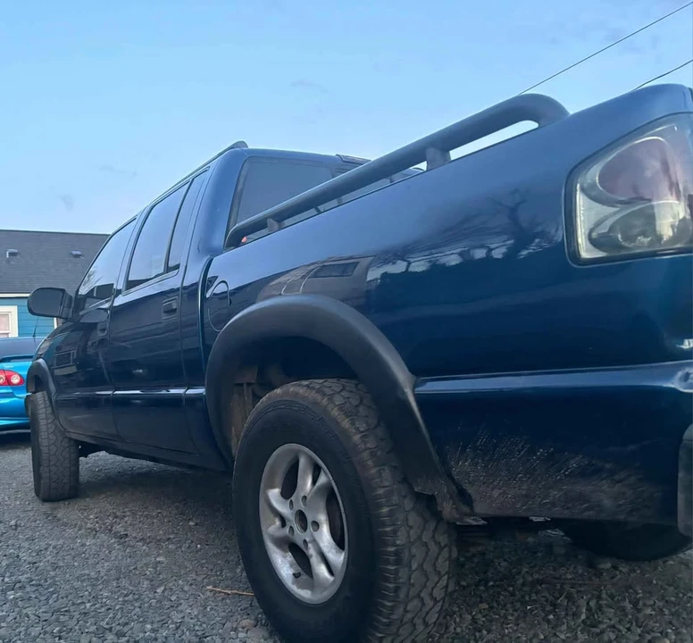 2002 Chevrolet S-10 Blazer 2nd Gen - Image 5 of 8