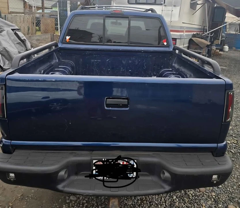 2002 Chevrolet S-10 Blazer 2nd Gen - Image 2 of 8