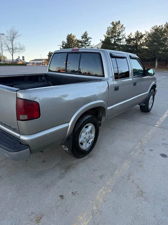 2002 Chevrolet S-10 - Image 3 of 6