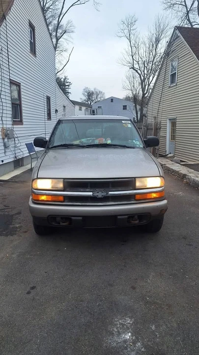 2002 Chevrolet S-10 - Image 6 of 6