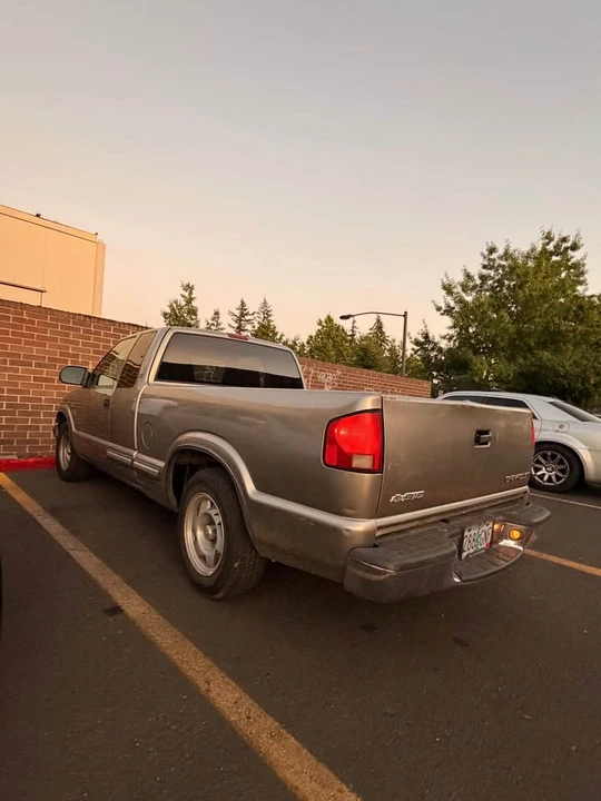 2002 Chevrolet S-10 - Image 4 of 6