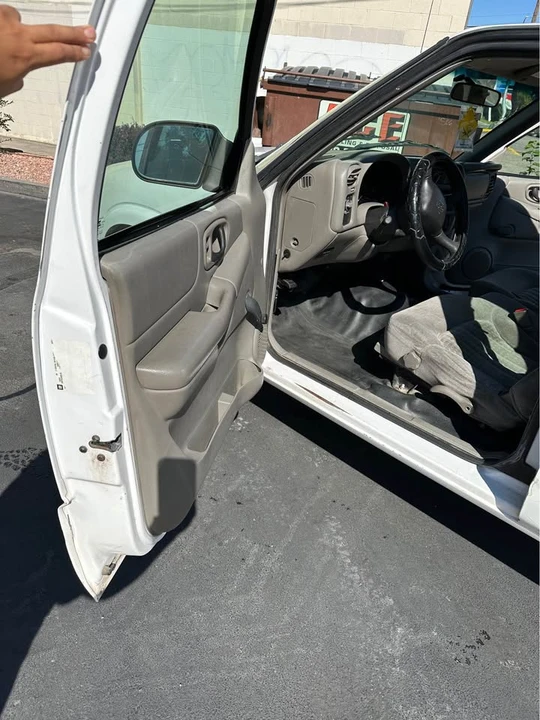 2002 Chevrolet S-10 - Image 11 of 20