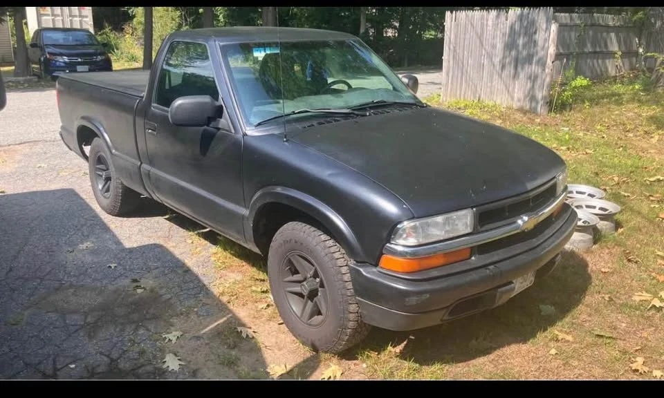 2002 Chevrolet S-10 - Image 3 of 3
