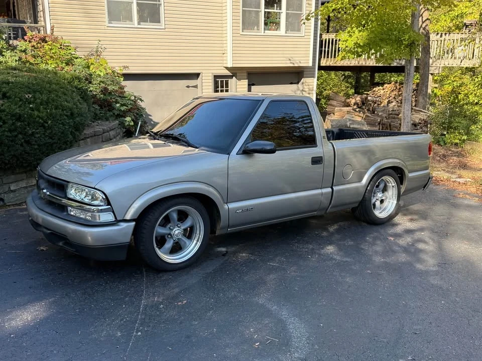 2002 Chevrolet S-10 - Image 2 of 19