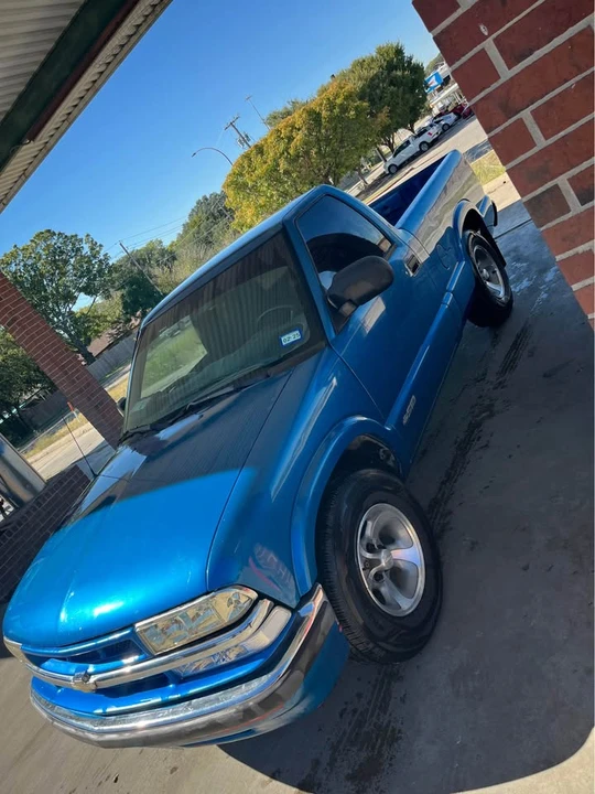 2002 Chevrolet S-10 - Image 4 of 6